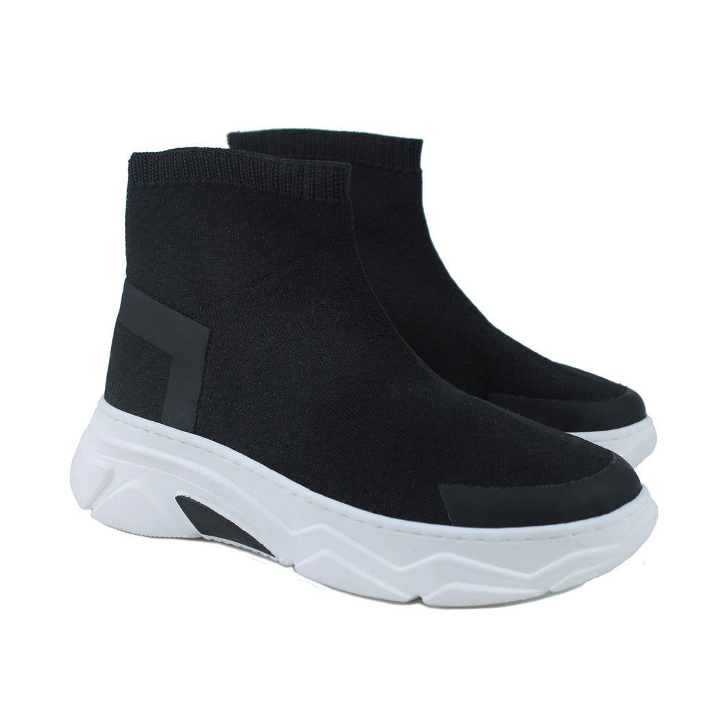 Running fashion sneakers in black technical fabric and white soles