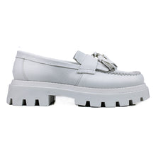 Load image into Gallery viewer, Full-white Tassel loafers in calf leather with chunky soles
