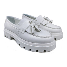Load image into Gallery viewer, Full-white Tassel loafers in calf leather with chunky soles

