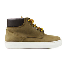 Carica l&#39;immagine nel visualizzatore di Gallery, High-top sneakers in kaki nubuk and white rubber soles
