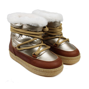 Moonboots in brown and golden leather