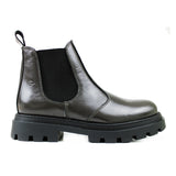 Chelsea Boots in vitello nero con suola spessa