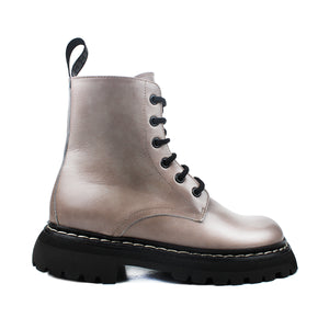 Combat boots in vintage stone leather and iconic Gallucci strap