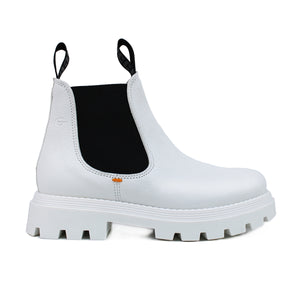 Full-white Chelsea boots in calf leather with chunky soles
