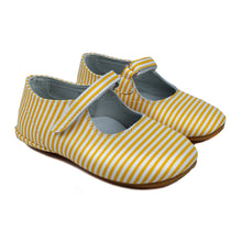 Load image into Gallery viewer, Slippers in yellow/white  leather and strap
