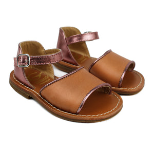 Toddler sandals in tan leather with antique pink details
