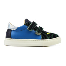 Load image into Gallery viewer, Toddler sneaker in blue leather and animalier and fluo details
