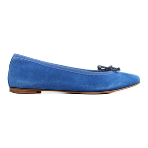 Ballerina in persia blue velour